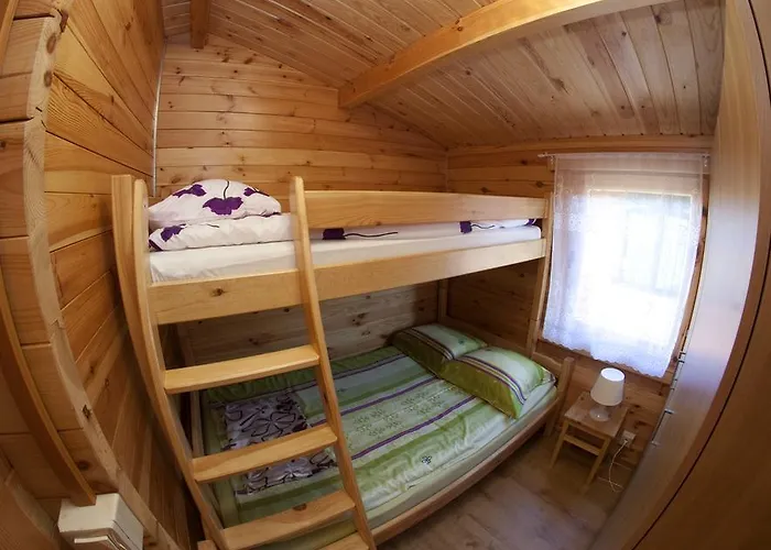 Letniskowe Zlote Piaski Lodge